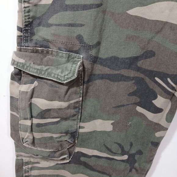 Wrangler Camo Cargo Pants - Picture 8 of 9